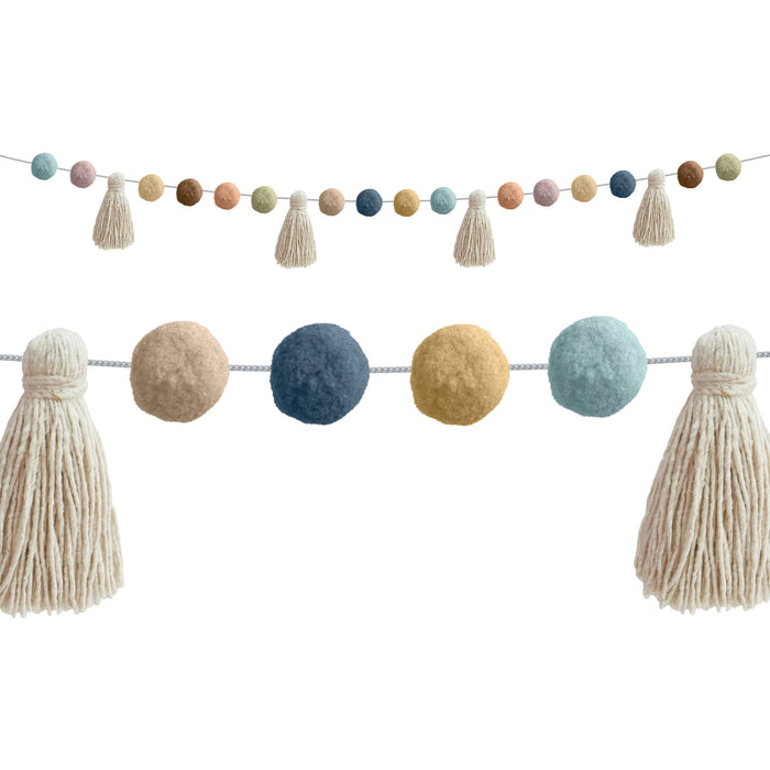 Teacher Created Resources TCR7157 Everyone is Welcome Pom-Poms and Tassels Garland