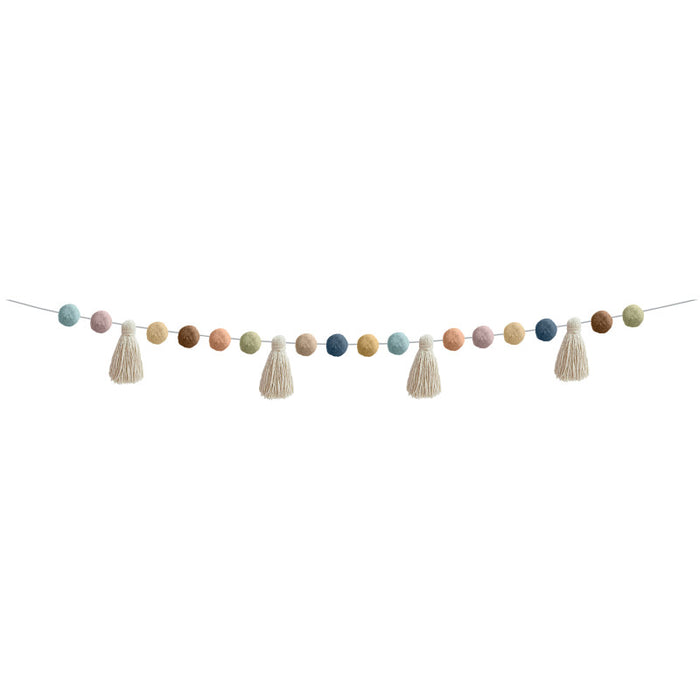 Teacher Created Resources TCR7157 Everyone is Welcome Pom-Poms and Tassels Garland